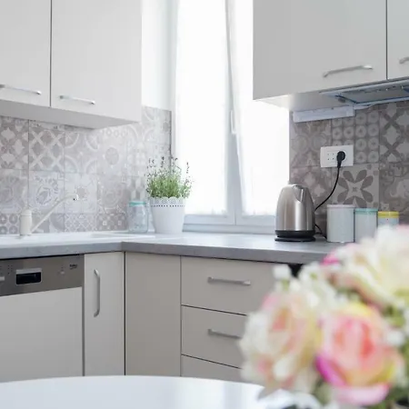 Zdenka New&cozy Central *