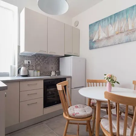 Zdenka New&cozy Central *