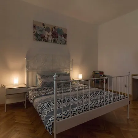 Апартаменти Zdenka New&cozy Задар